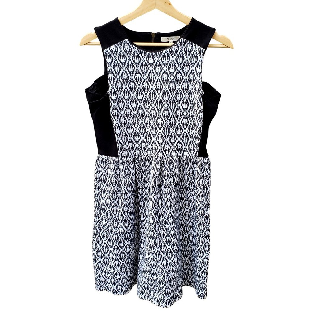 Madewell black & white textured sleeveless fit & flare dress - size S